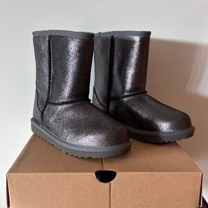 Big Girls Size 5 Ugg Classic II Gunmetal Metallic Glitter Boots NWT